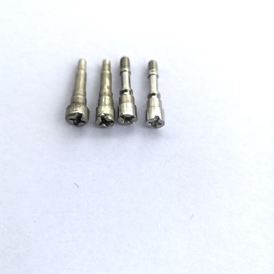 Çok Zamanlı Soğuk Başlı Bağlantı Elemanı M4x20 Standart Dışı Çinko Kaplama