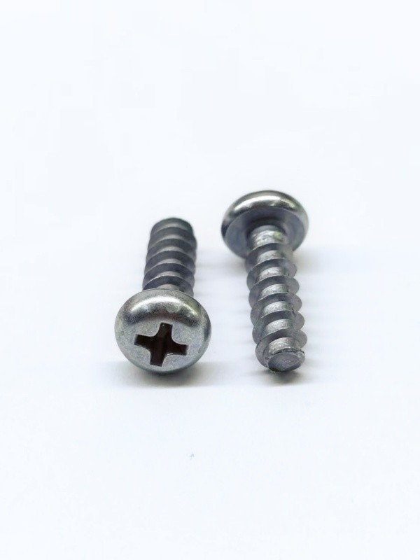 Çinko Nikel Alaşım Phillips Pan Head Plastikler için Kendini Tapping vidalar M5 * 16